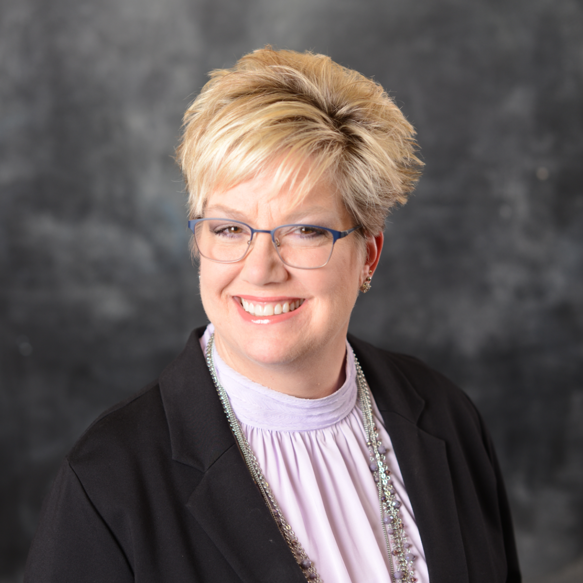 Patty Niswonger - Headshot